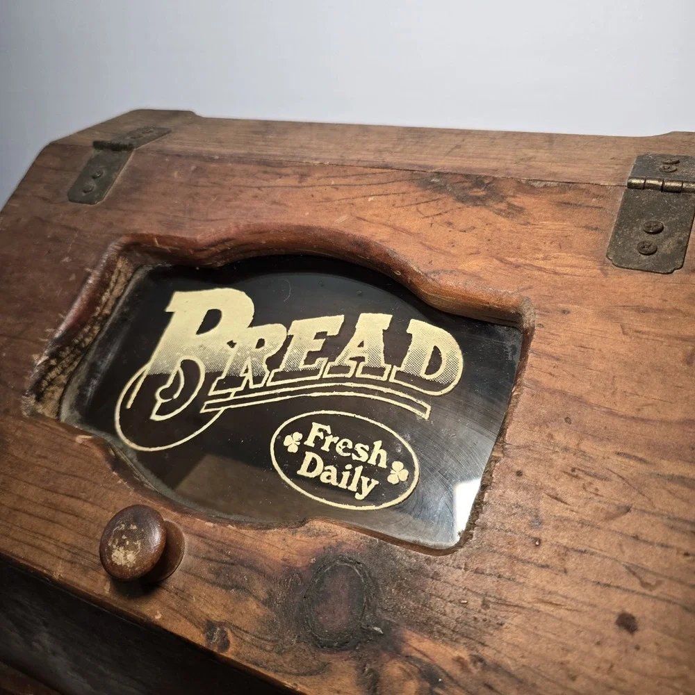 Vtg Wooden Bread Box w/ Fresh Daily Glass Panel  Farmhouse Country Kitchen Read
